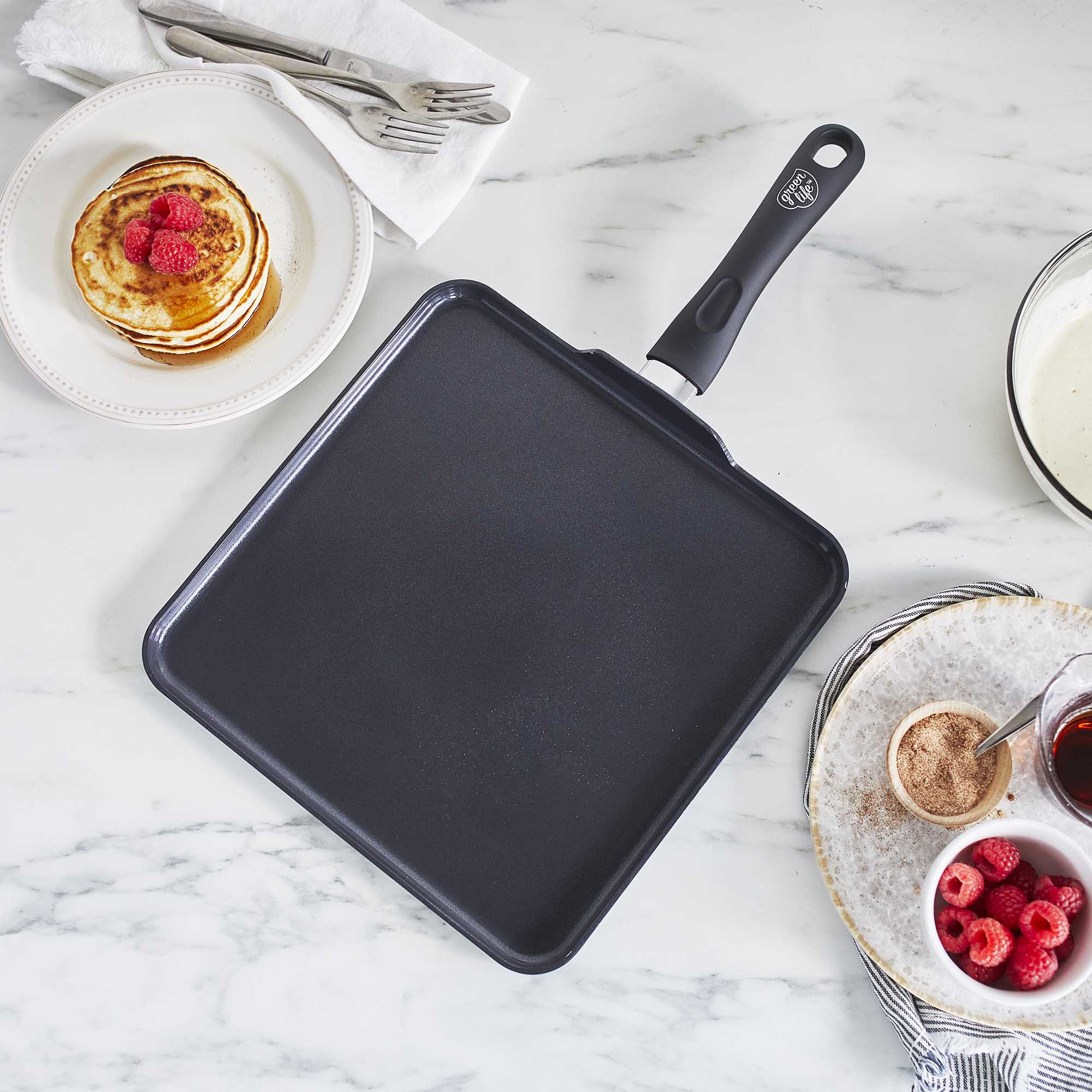 Greater Goods Cast Iron Griddle - Cook Like a Pro with Smooth